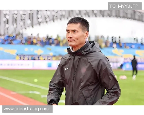 国足新任教练邵佳一团队已抵达肇庆全员将于四日集结备战