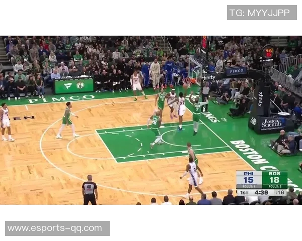 关键时刻不畏挑战埃奇库姆17投6中斩获17分8板9助攻表现出色