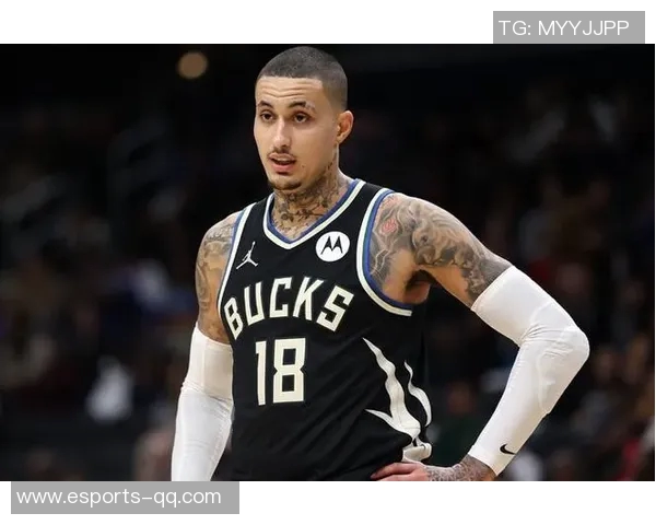 库兹马外线表现出色14投6中贡献17分4篮板5助攻三分球命中率高达五成